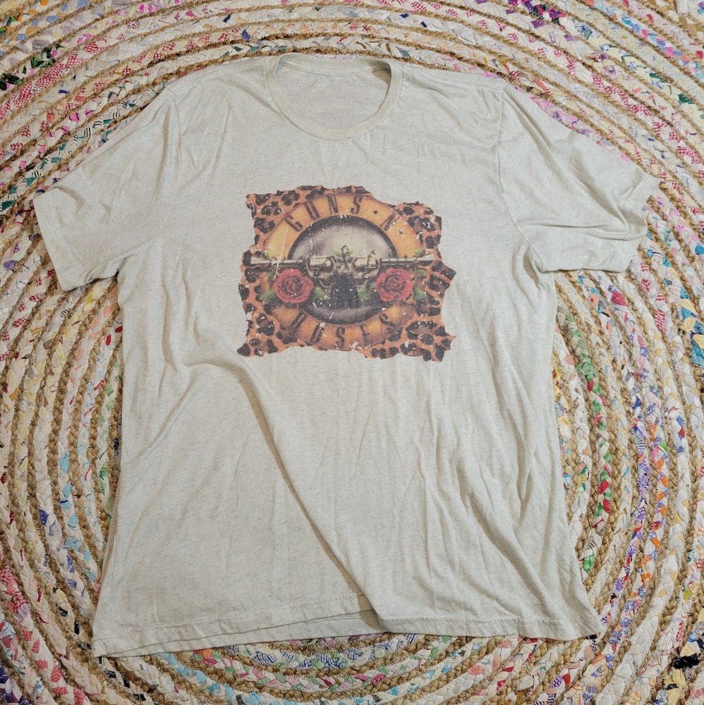 🌼5 for $25🌼 Guns n Roses lightweight tshirt